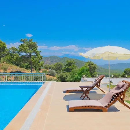 Hillside Villa *