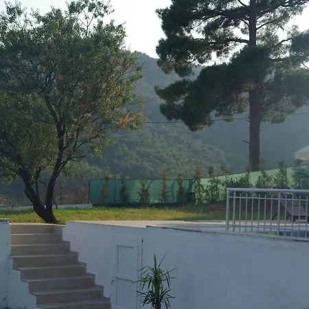Villa Hillside