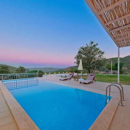 فيلة Hillside Yakacik