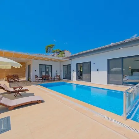 Hillside Villa *
